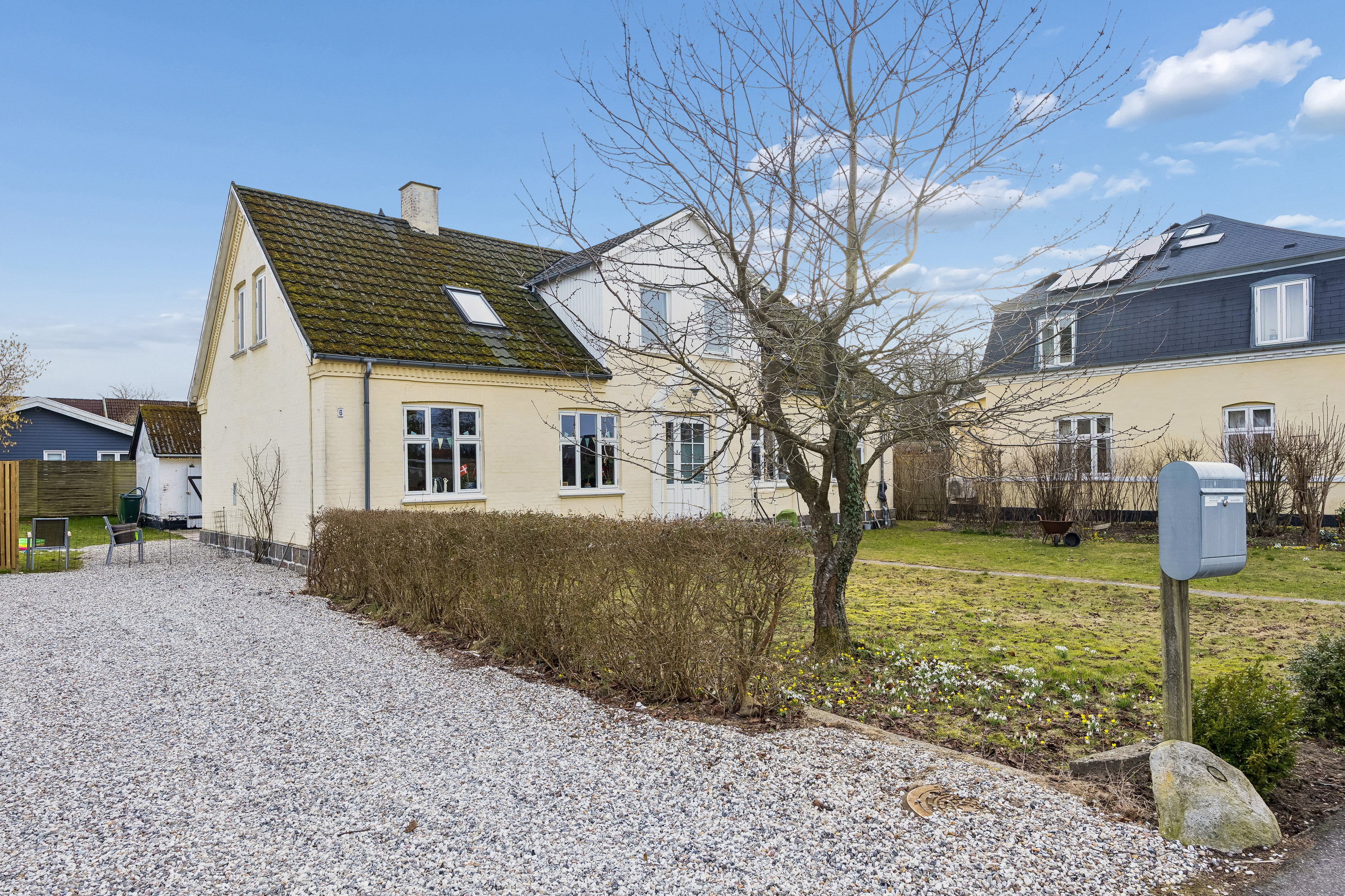 Rækkehus på Lindevej 6, 0. tv 4130 Viby Sjælland.